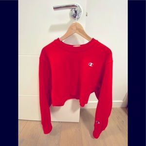 Reverse weave red champion cropped crewneck